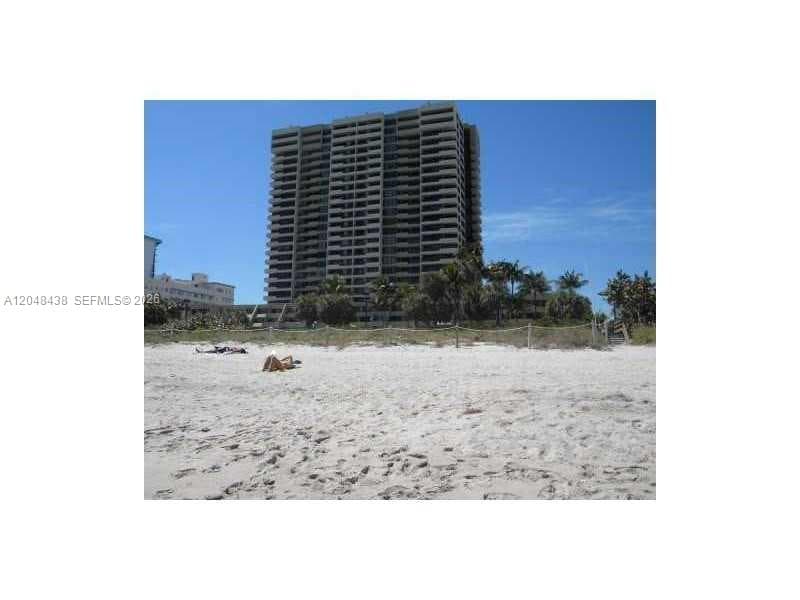 2555 Collins Ave PH214 photo 23
