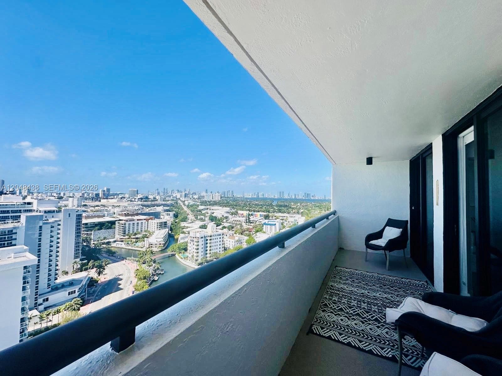 2555 Collins Ave PH214 photo 7