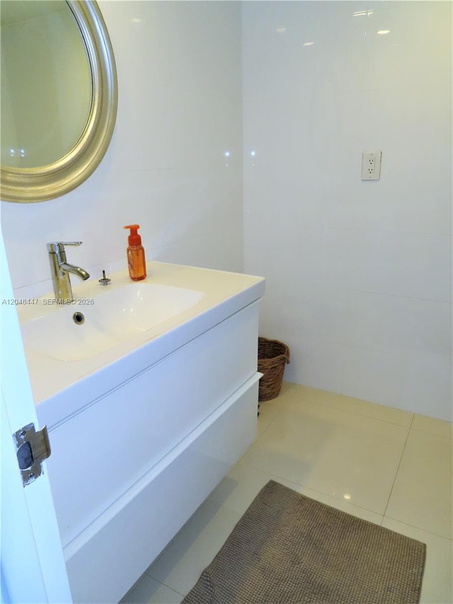5701 Collins Ave 1703 photo 20