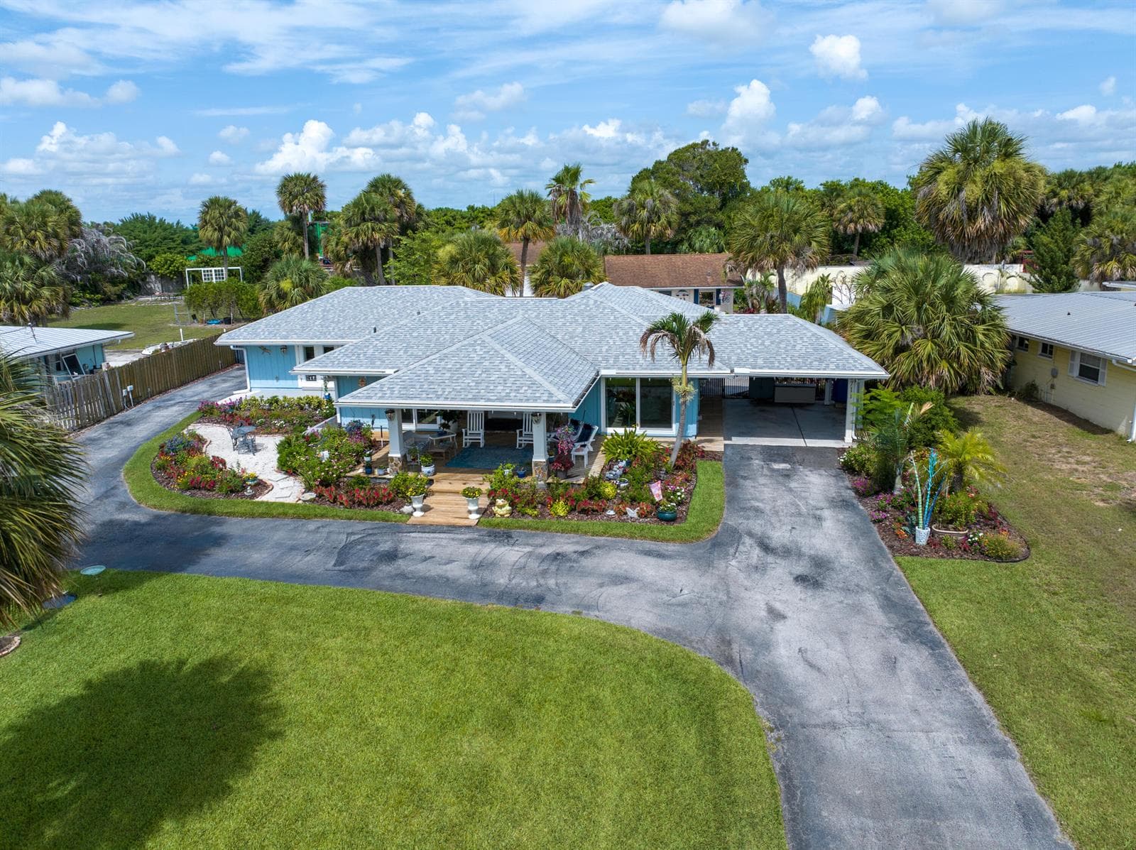 1711 S Indian River Drive photo 3