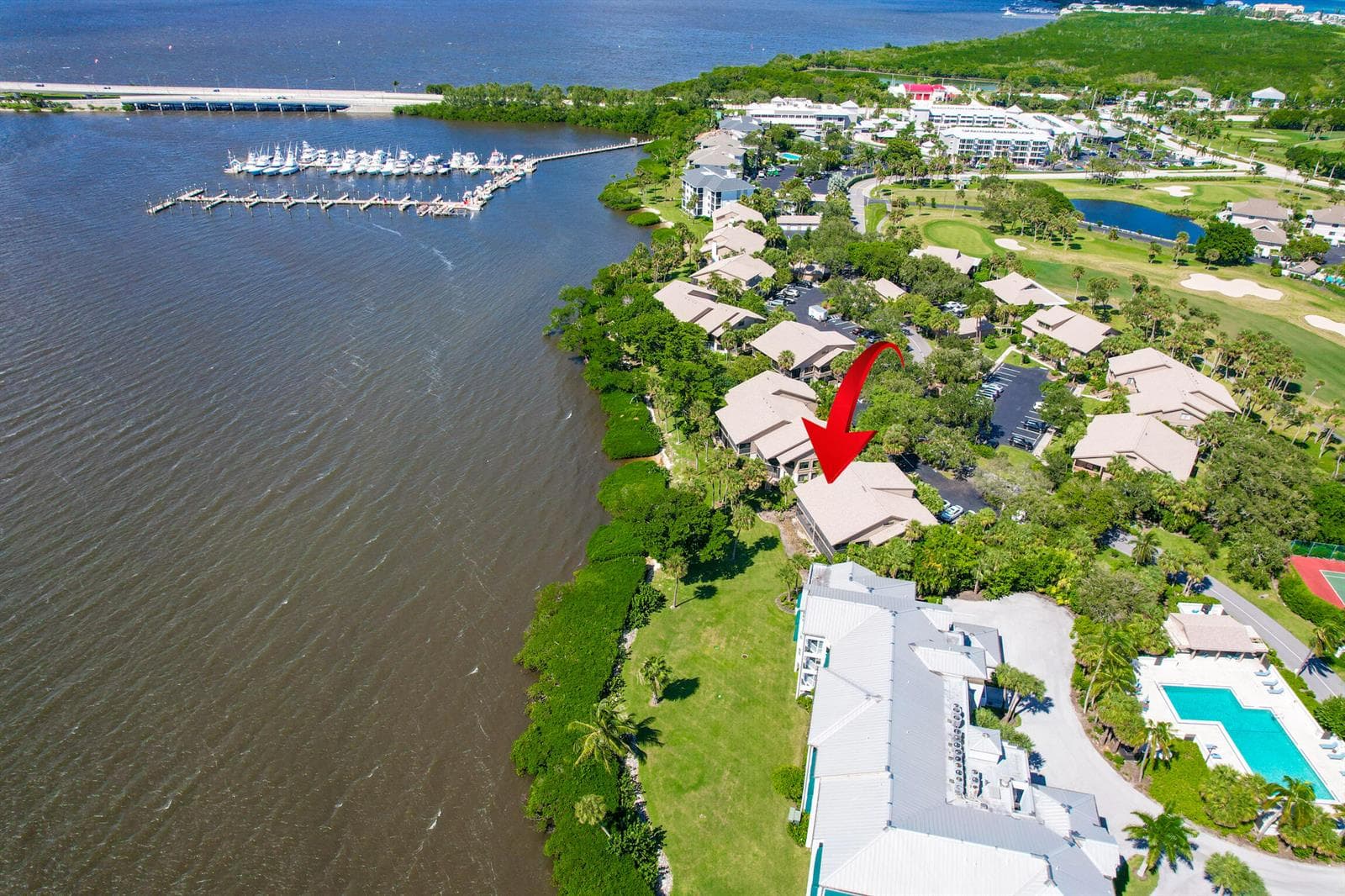 218 NE Edgewater Drive photo 4