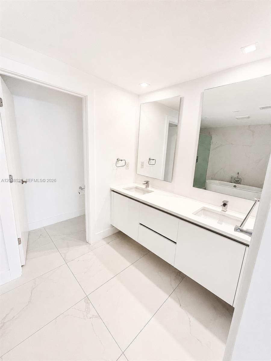 730 N Ocean Blvd 1205 photo 12
