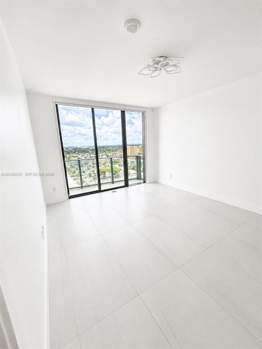 730 N Ocean Blvd 1205 photo 10