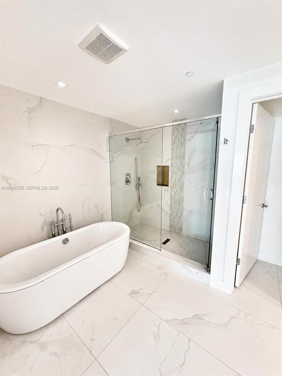 730 N Ocean Blvd 1205 photo 11