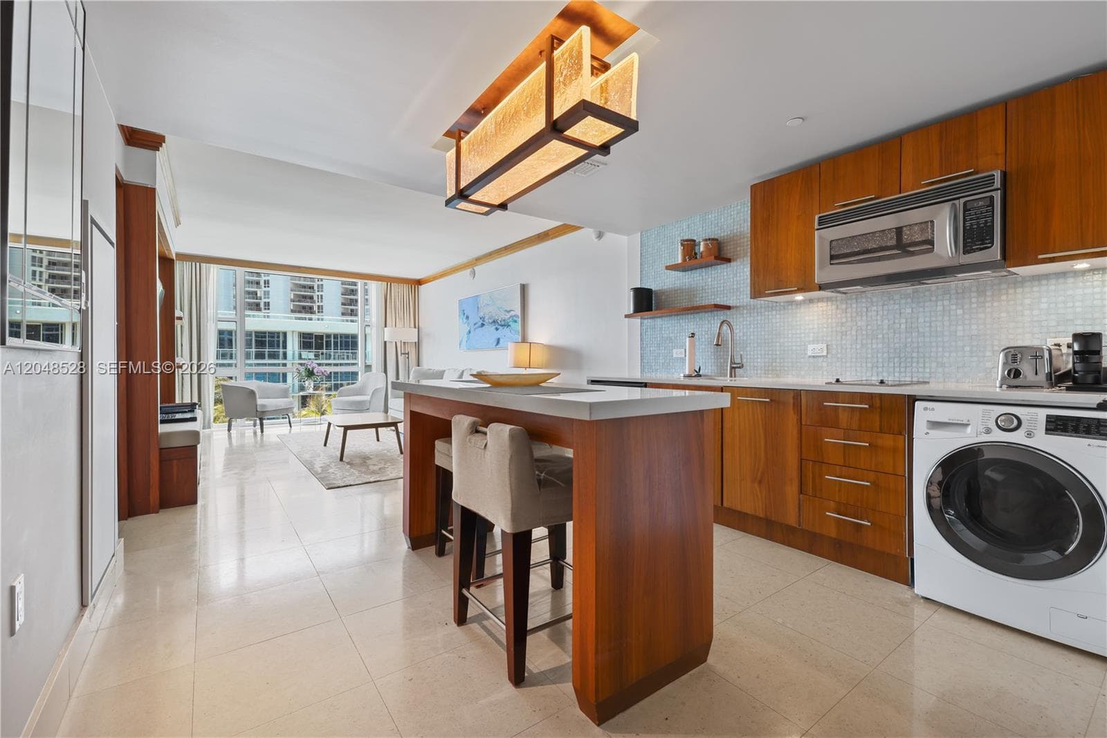 6801 Collins Ave 516 photo 2