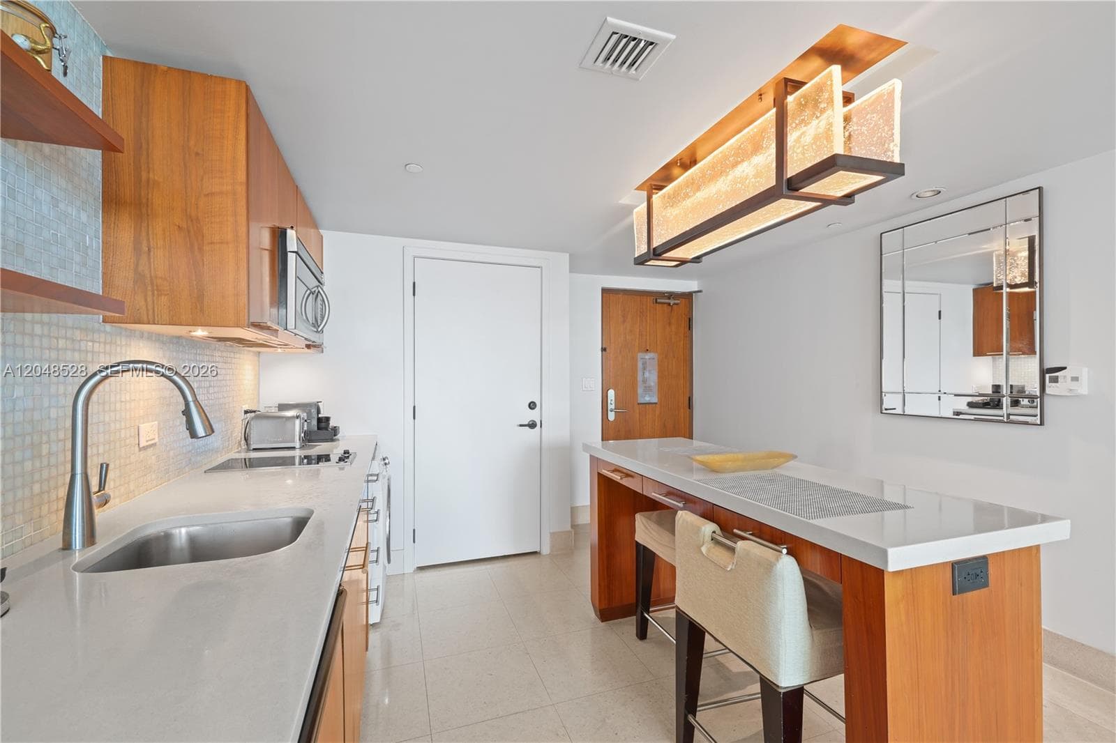 6801 Collins Ave 516 photo 3