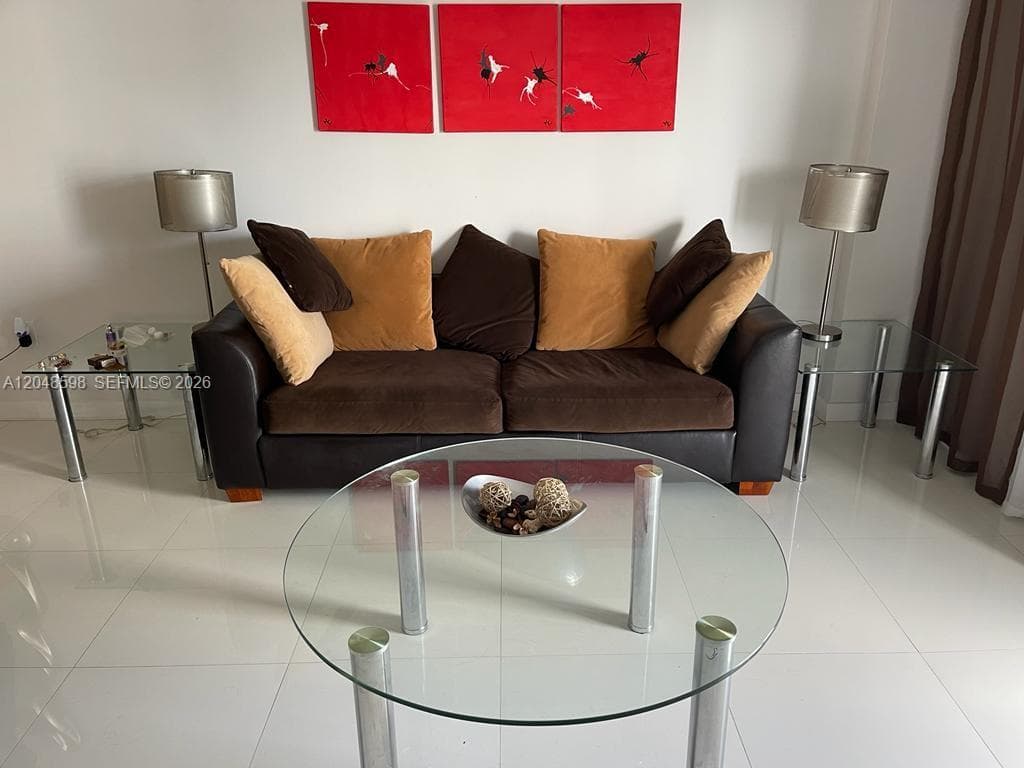 5701 Collins Ave 1411 photo 3