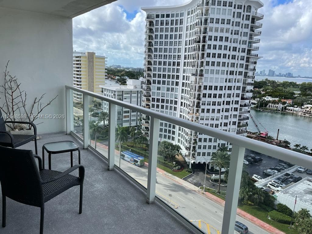 5701 Collins Ave 1411 photo 1