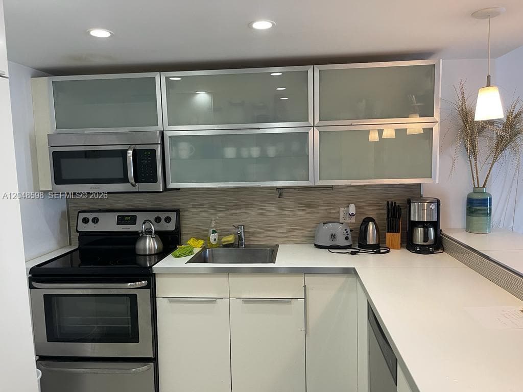 5701 Collins Ave 1411 photo 5
