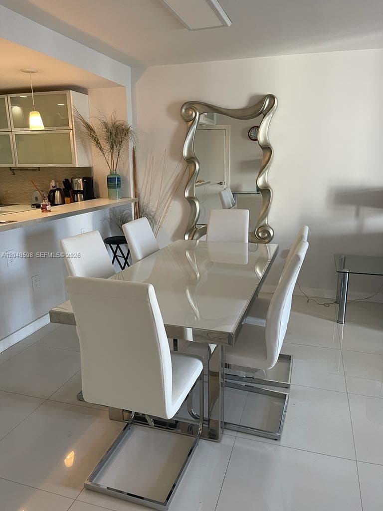 5701 Collins Ave 1411 photo 4