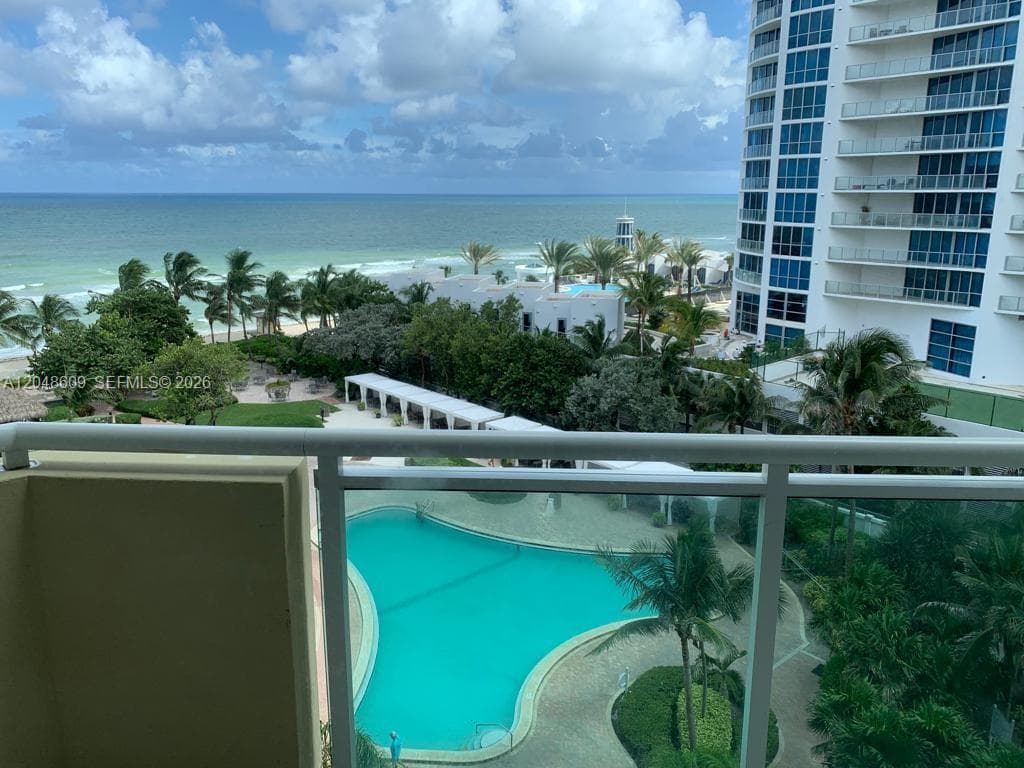 3001 S Ocean Dr 721 photo 3