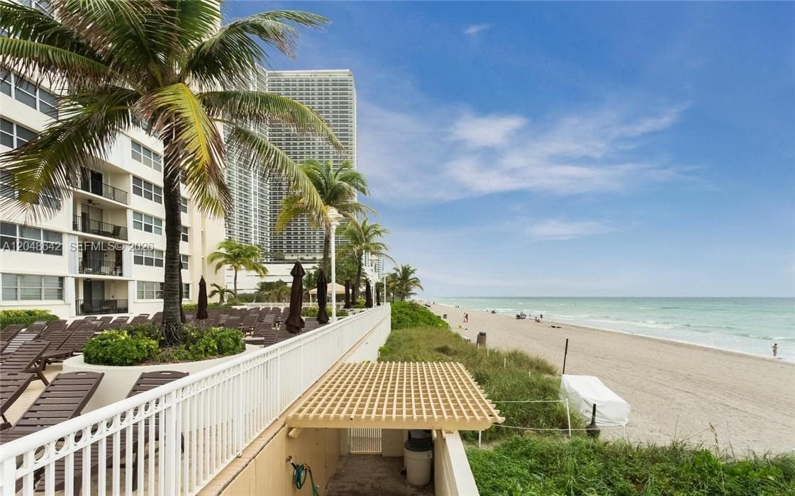 1904 S Ocean Dr 1607 photo 24