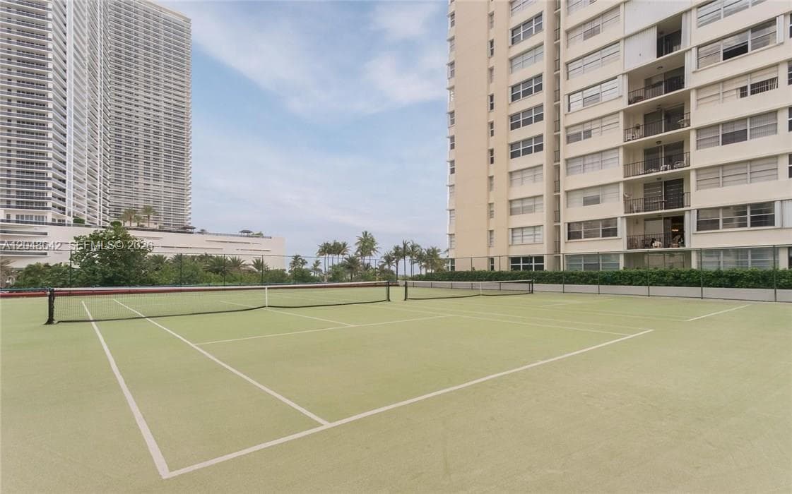 1904 S Ocean Dr 1607 photo 25