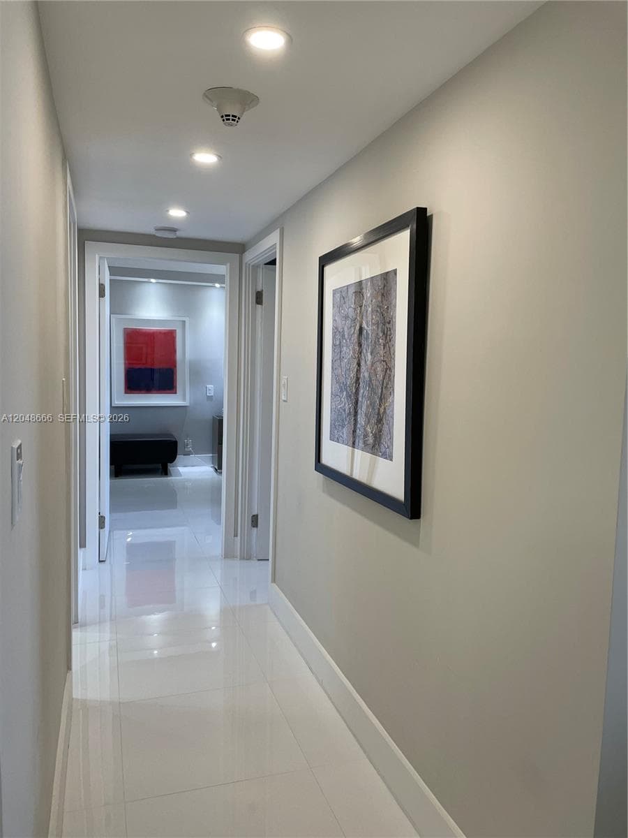 2500 PARKVIEW DR 1405 photo 21