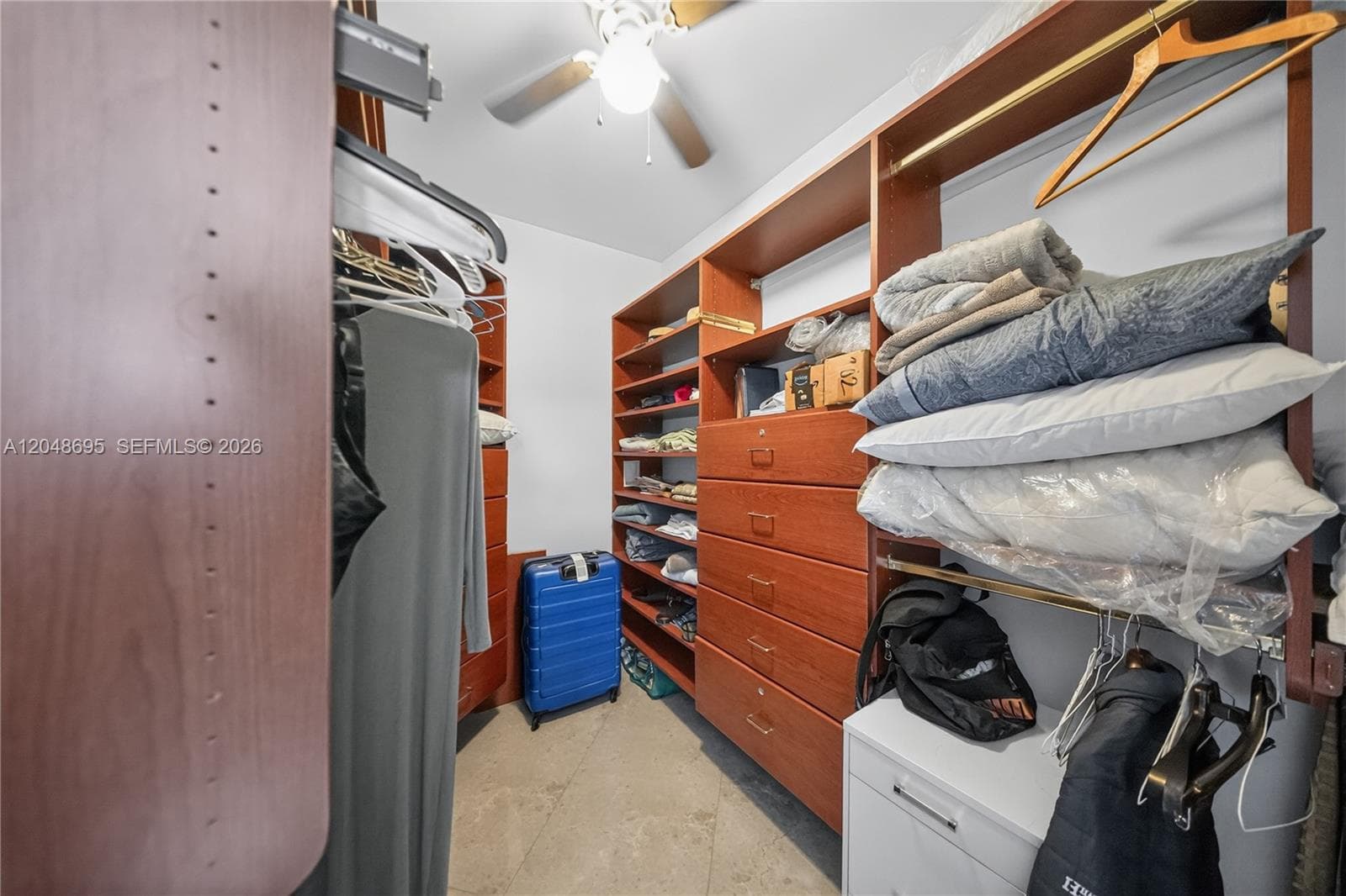2800 Island Blvd 302 photo 17
