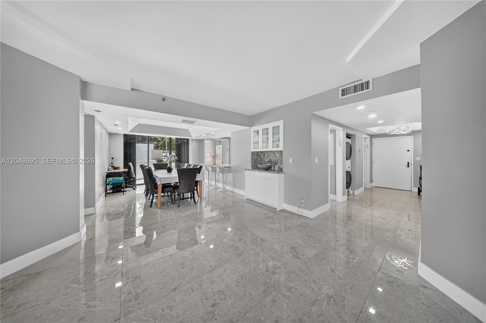 2800 Island Blvd 302 photo 10