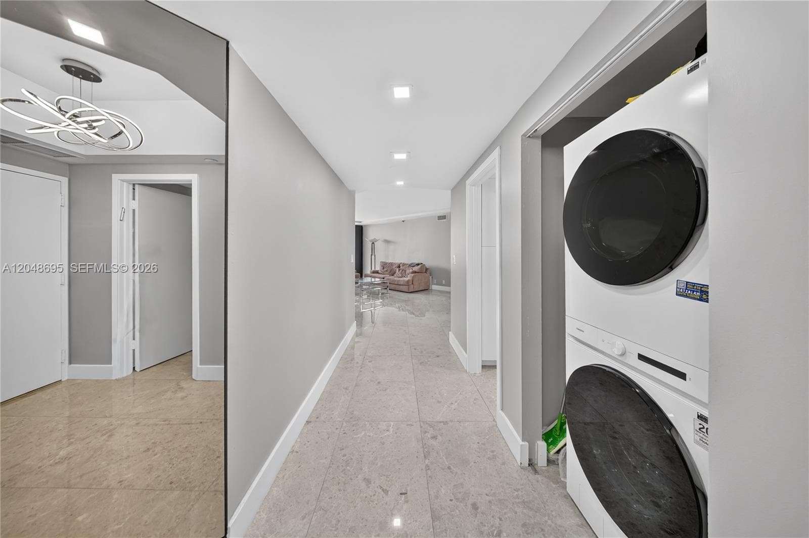 2800 Island Blvd 302 photo 14
