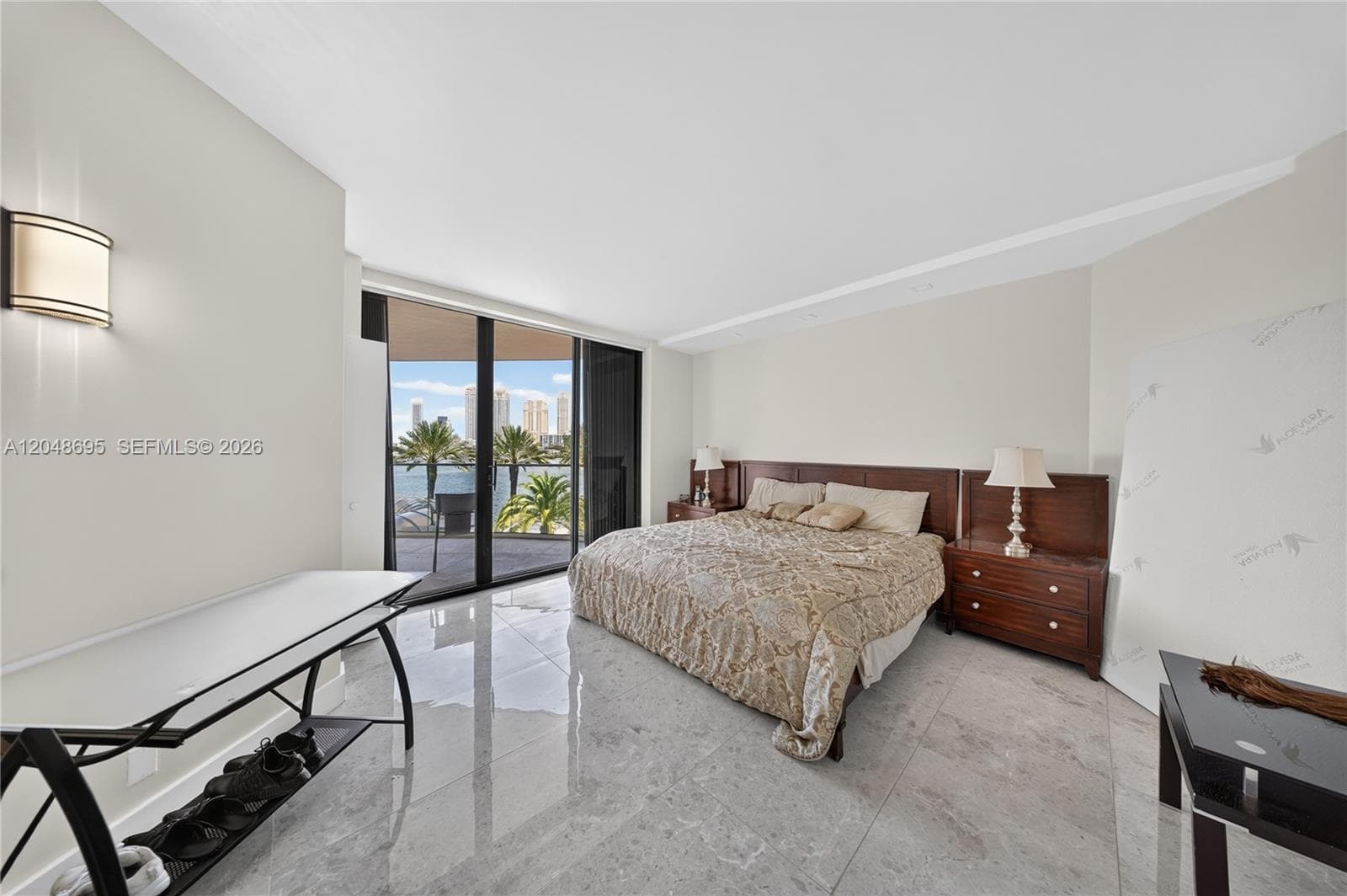 2800 Island Blvd 302 photo 15