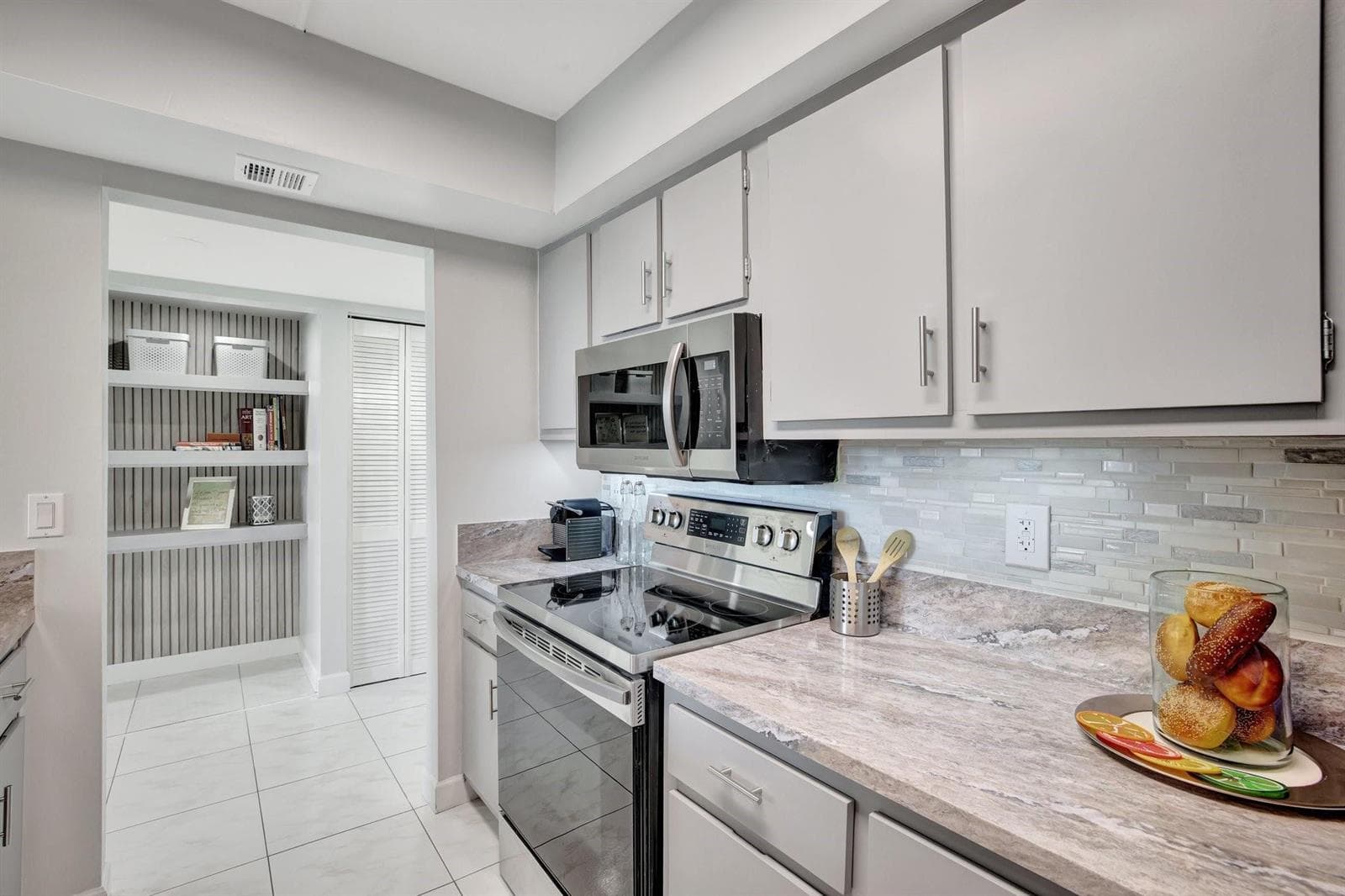 1101 River Reach Drive 415 photo 4