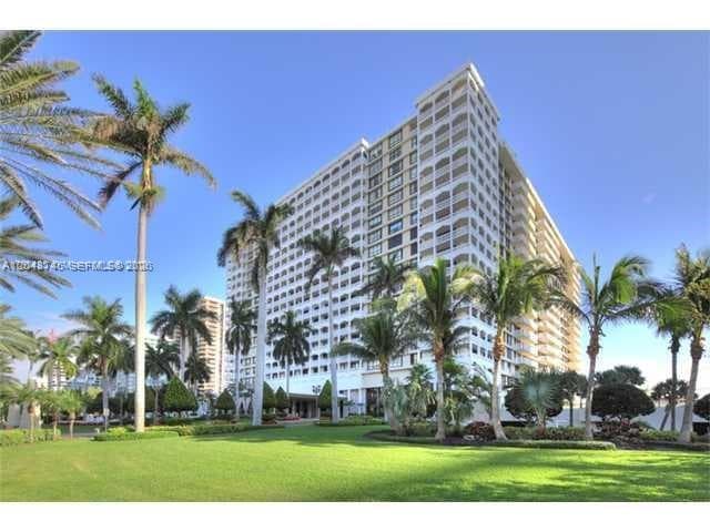 9801 Collins Ave 11-O photo 22