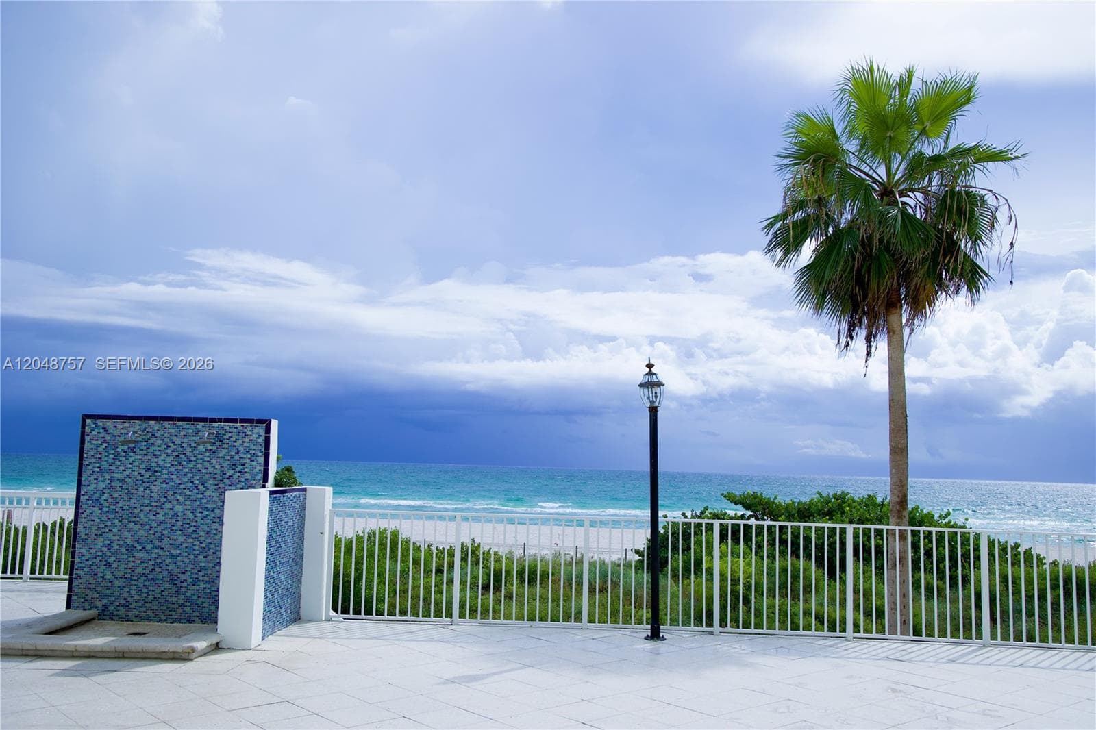 5601 Collins Ave 1614 photo 3