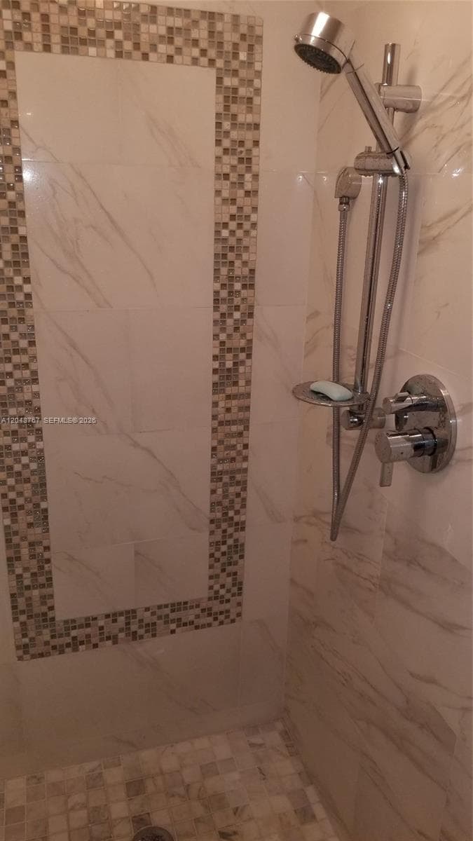 19667 Turnberry Way 12B photo 25