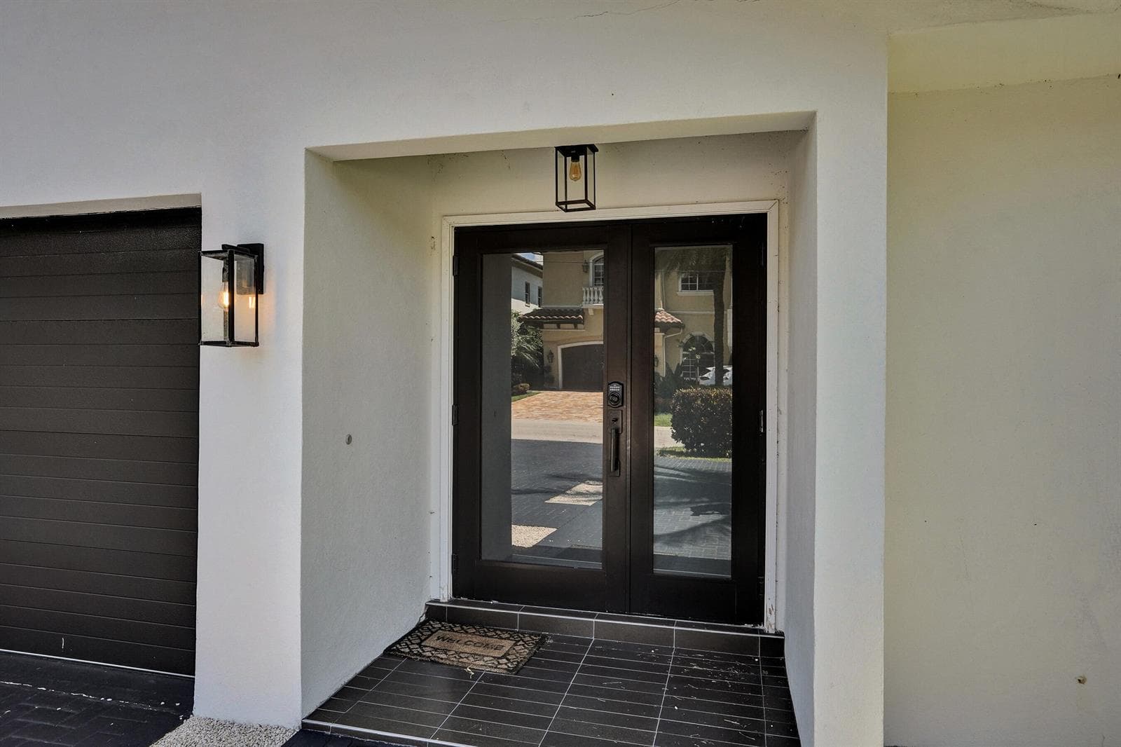 933 Banyan Drive photo 5