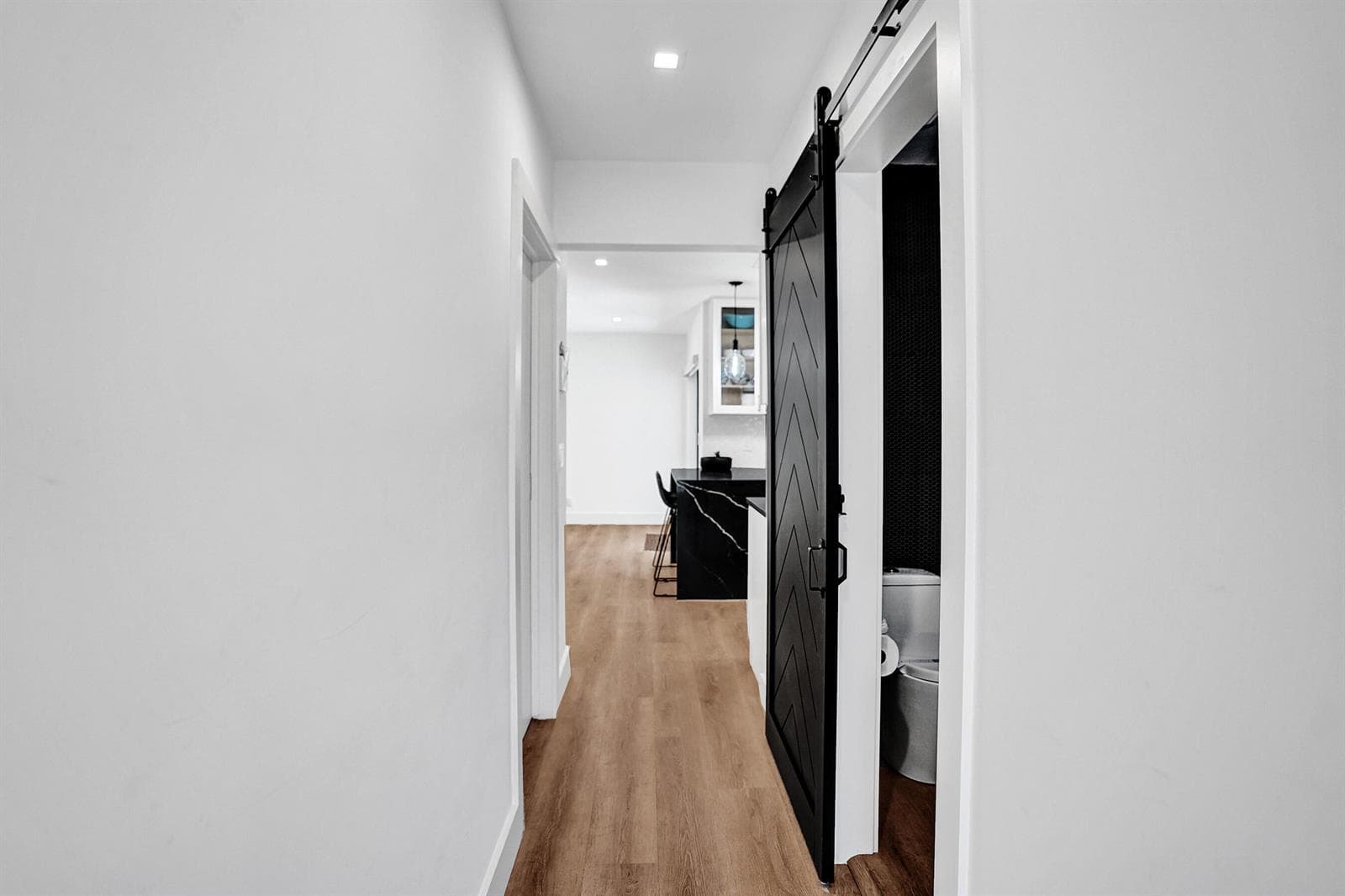 933 Banyan Drive photo 9