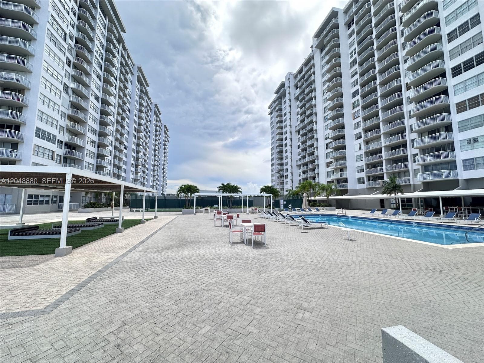 18021 Biscayne Blvd 702 photo 9