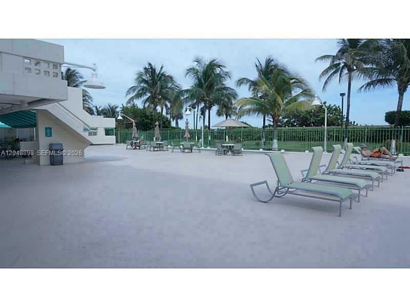 2899 Collins Ave 1143 photo 16