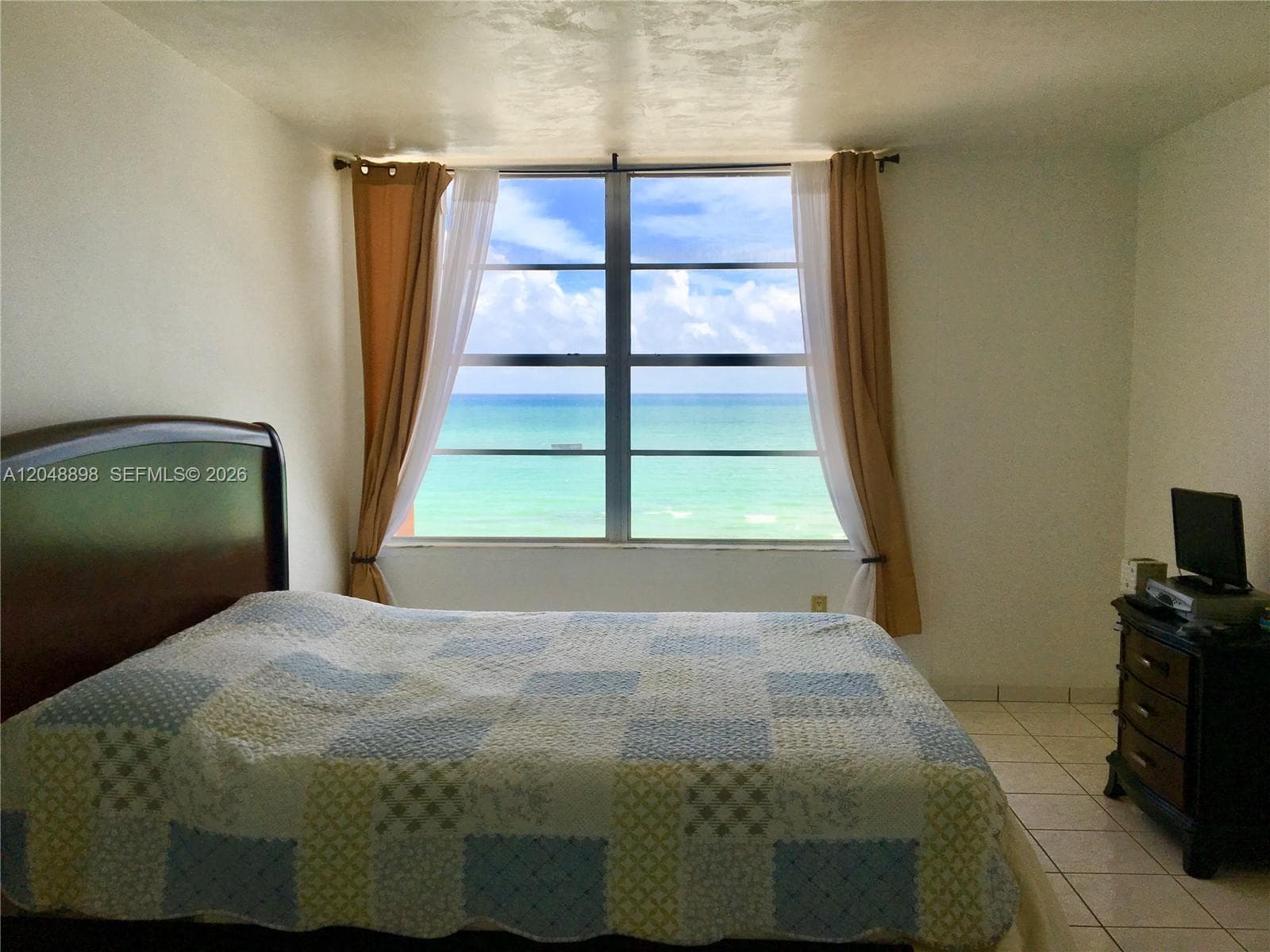 2899 Collins Ave 1143 photo 7