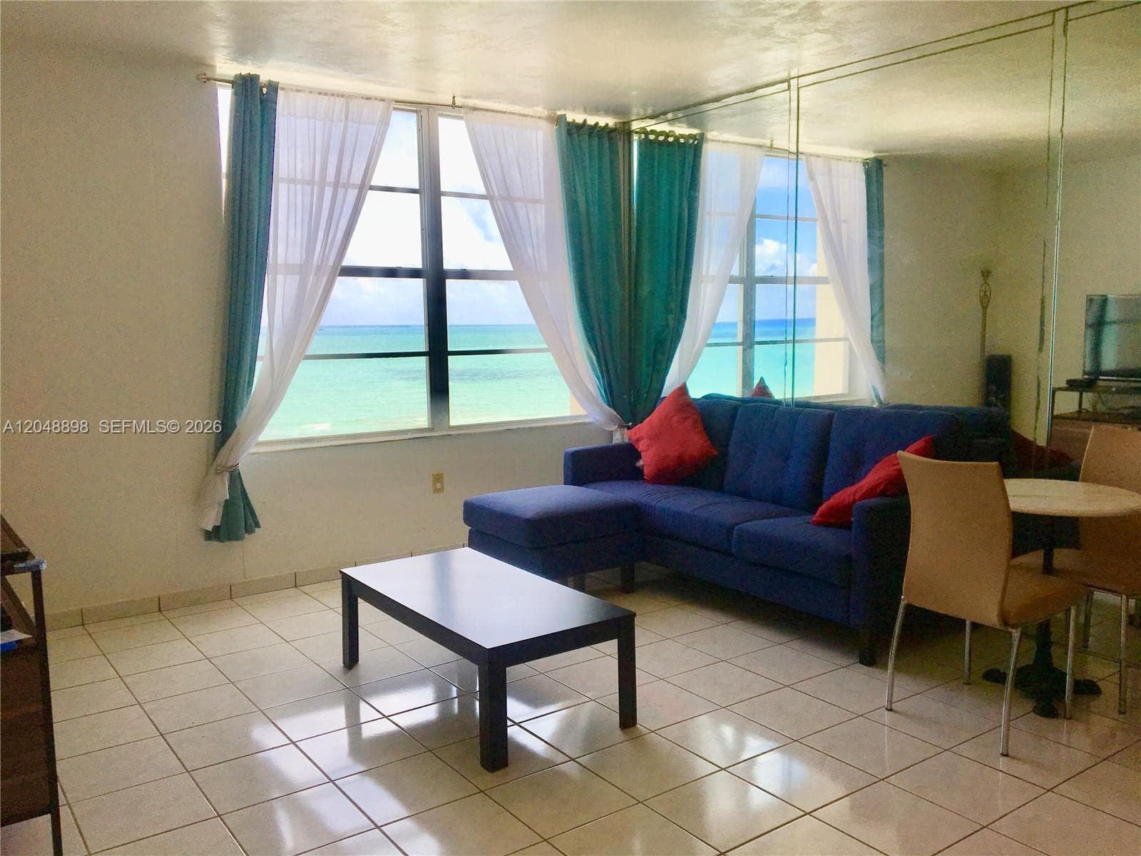 2899 Collins Ave 1143 photo 3