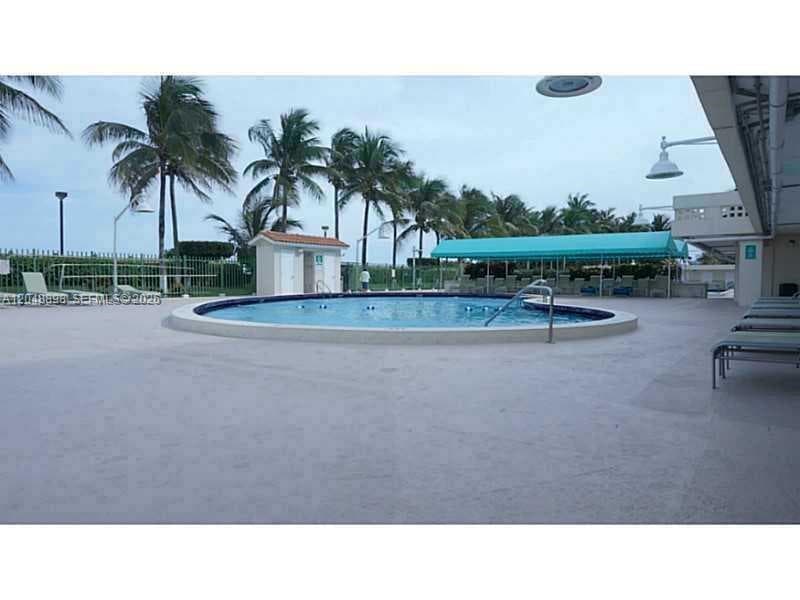 2899 Collins Ave 1143 photo 15