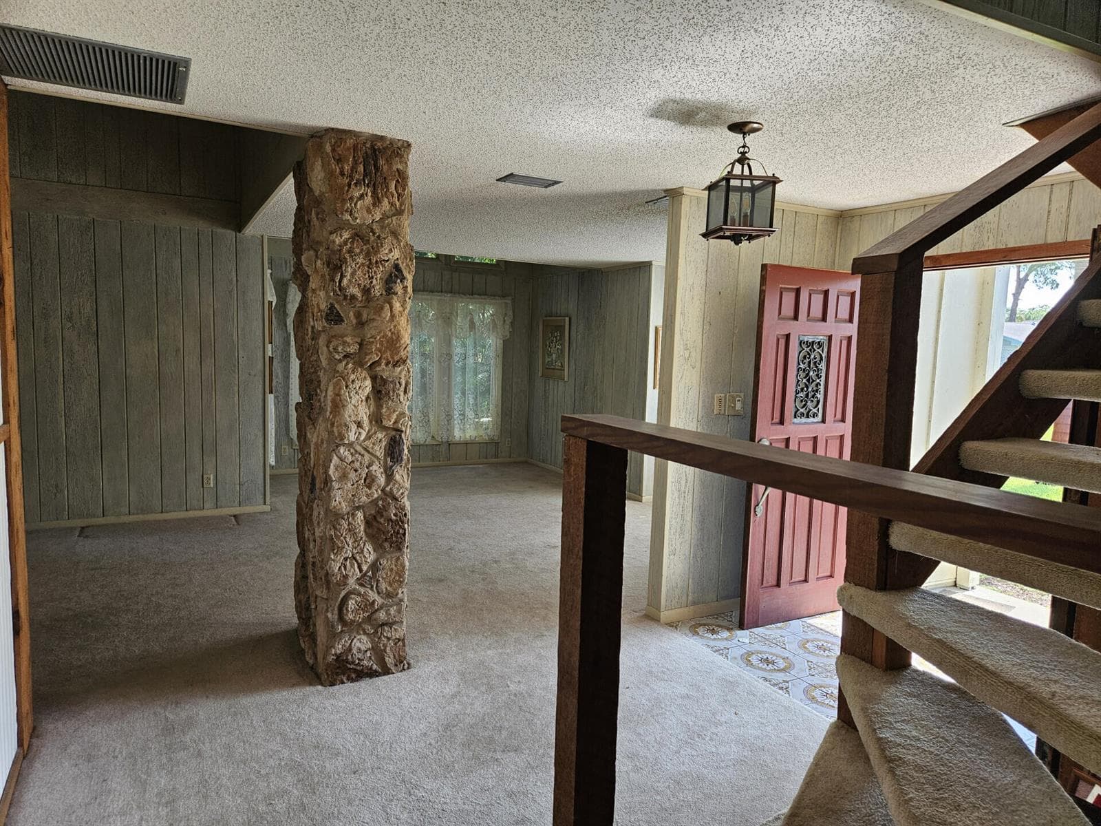 596 Greenwood Drive photo 2
