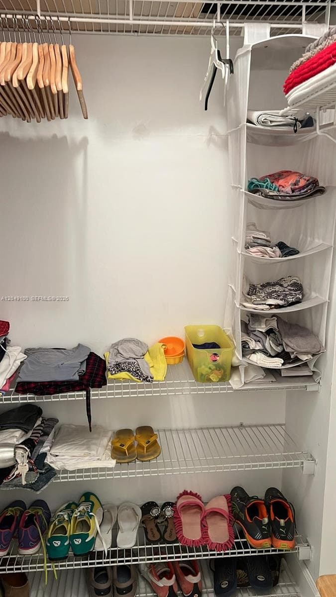 100 Lincoln Rd 909 photo 23