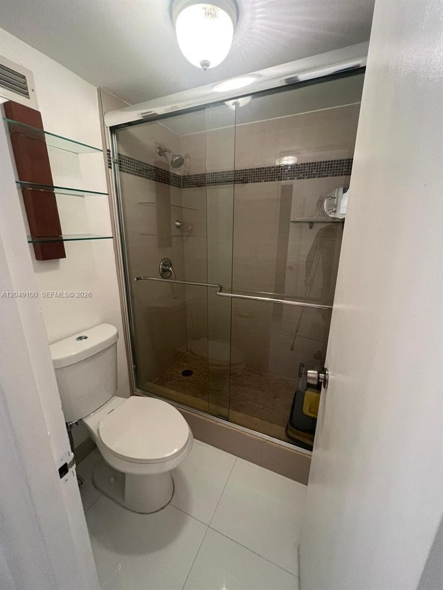 100 Lincoln Rd 909 photo 22
