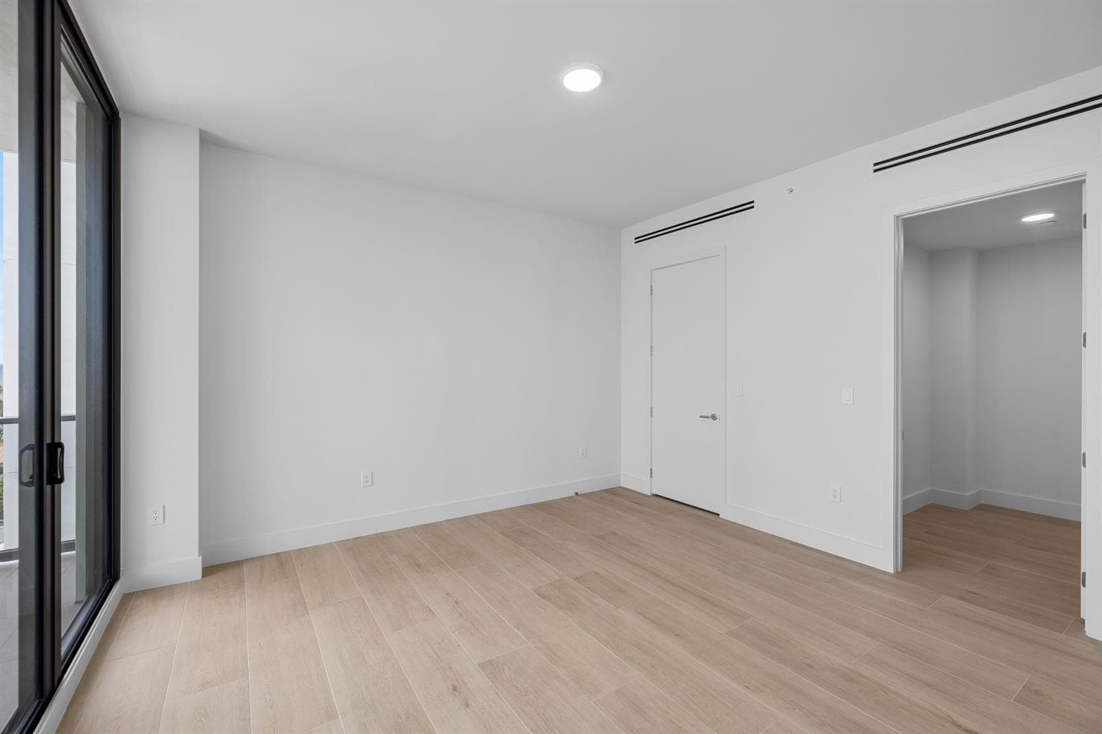 305 Briny Avenue 506 photo 15