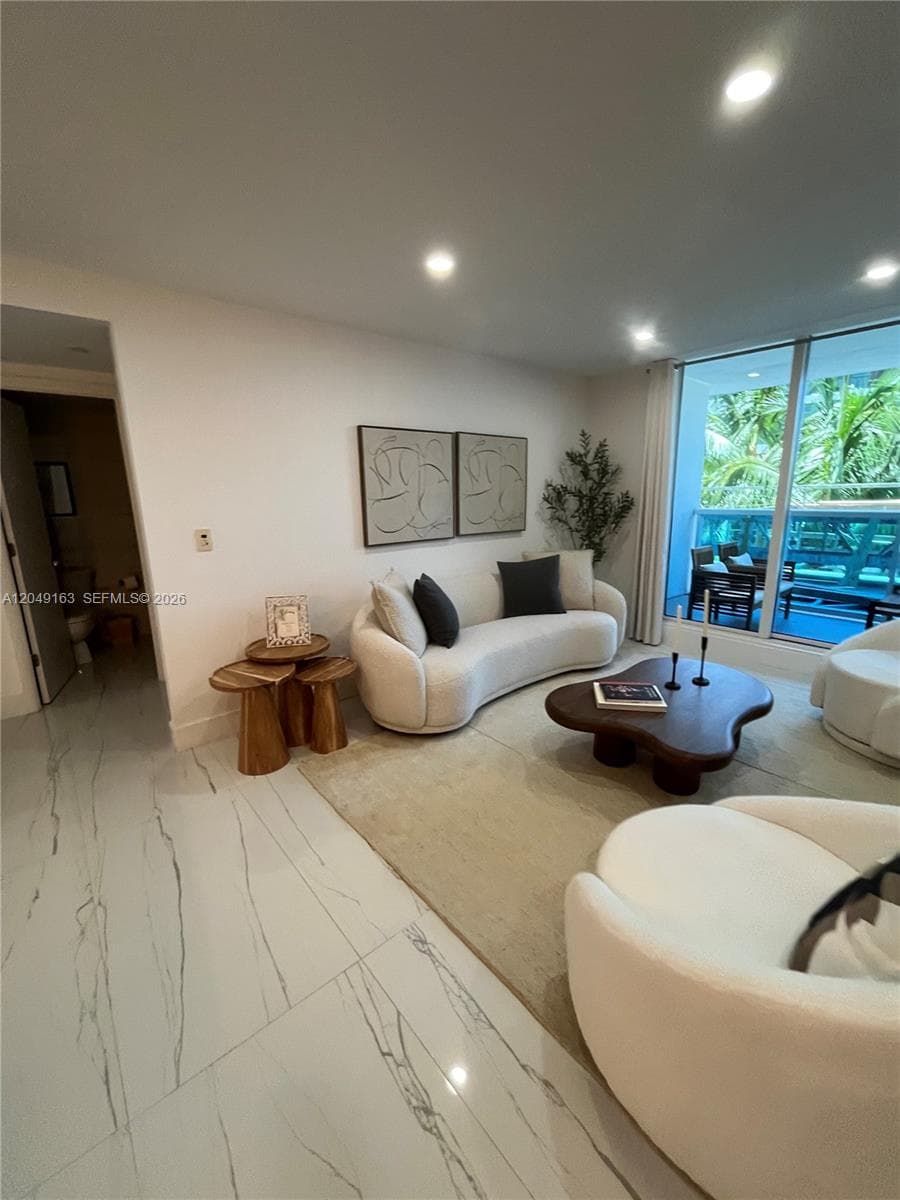 2301 Collins Ave 326 photo 9