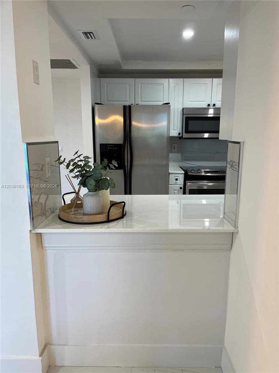 2301 Collins Ave 326 photo 15