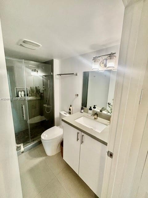 100 Bayview Dr 1906 photo 18