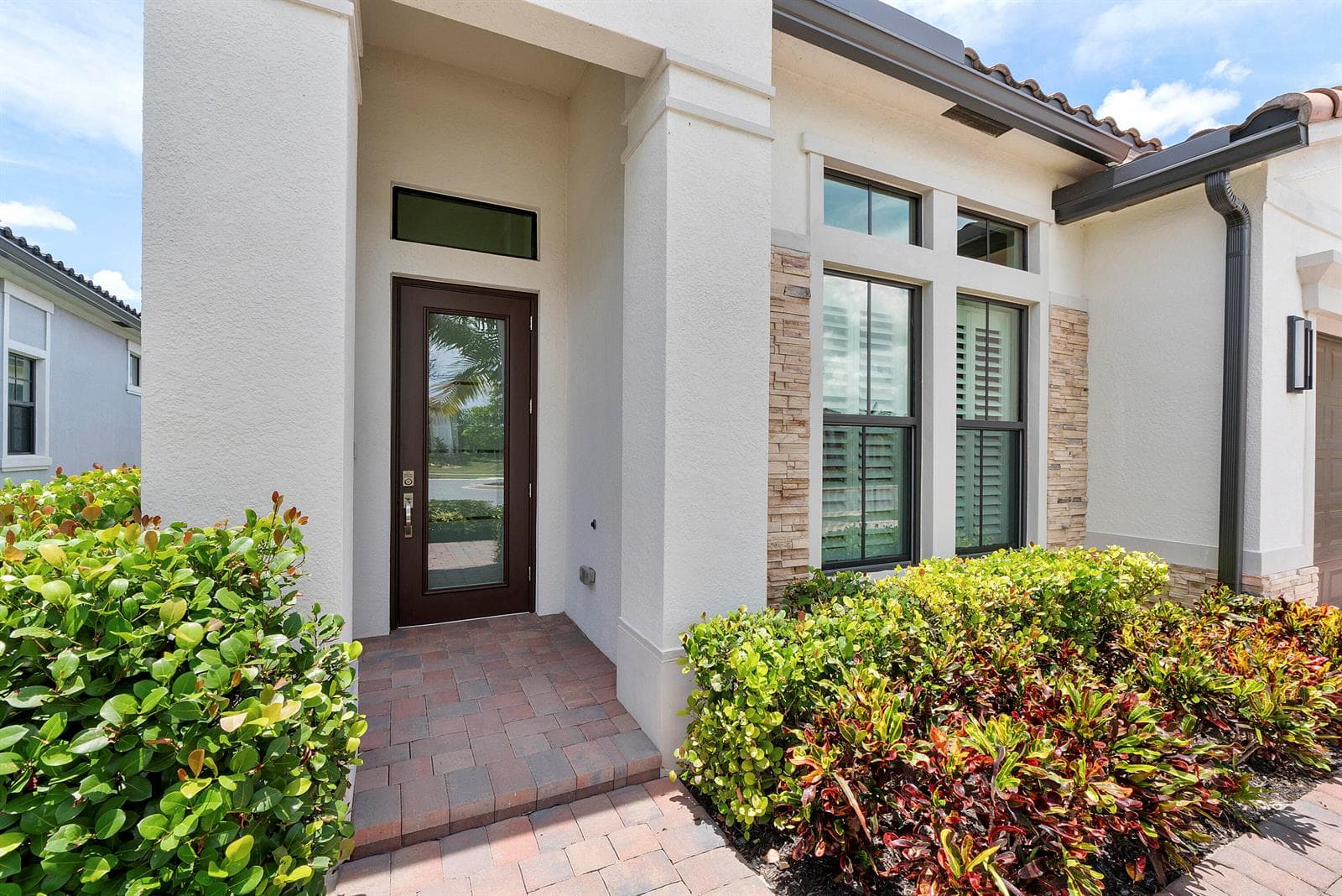 7885 Ironwood Way photo 3