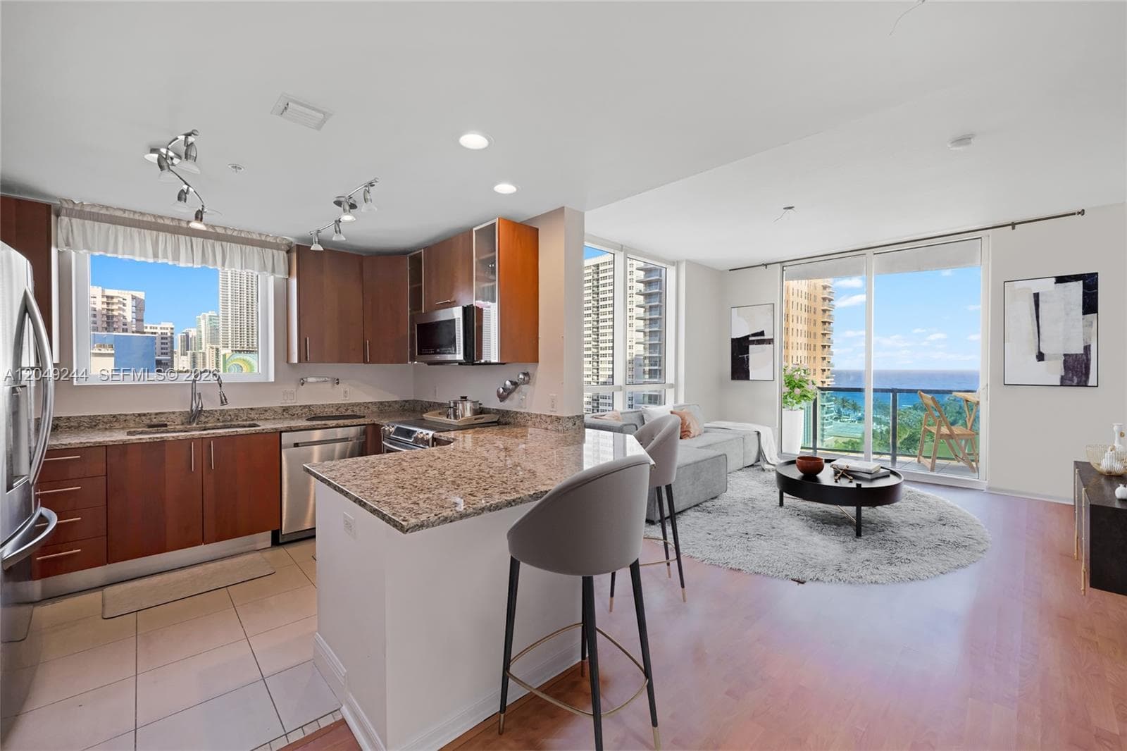 1945 S Ocean Dr 714 photo 1