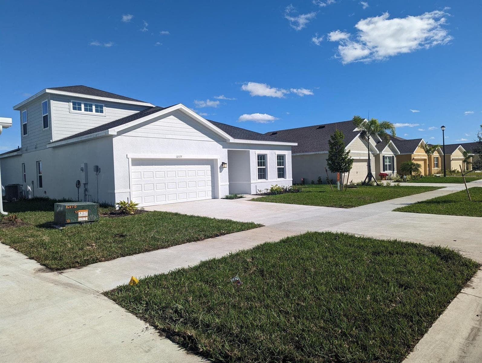 10579 SW Vasari Way photo 2