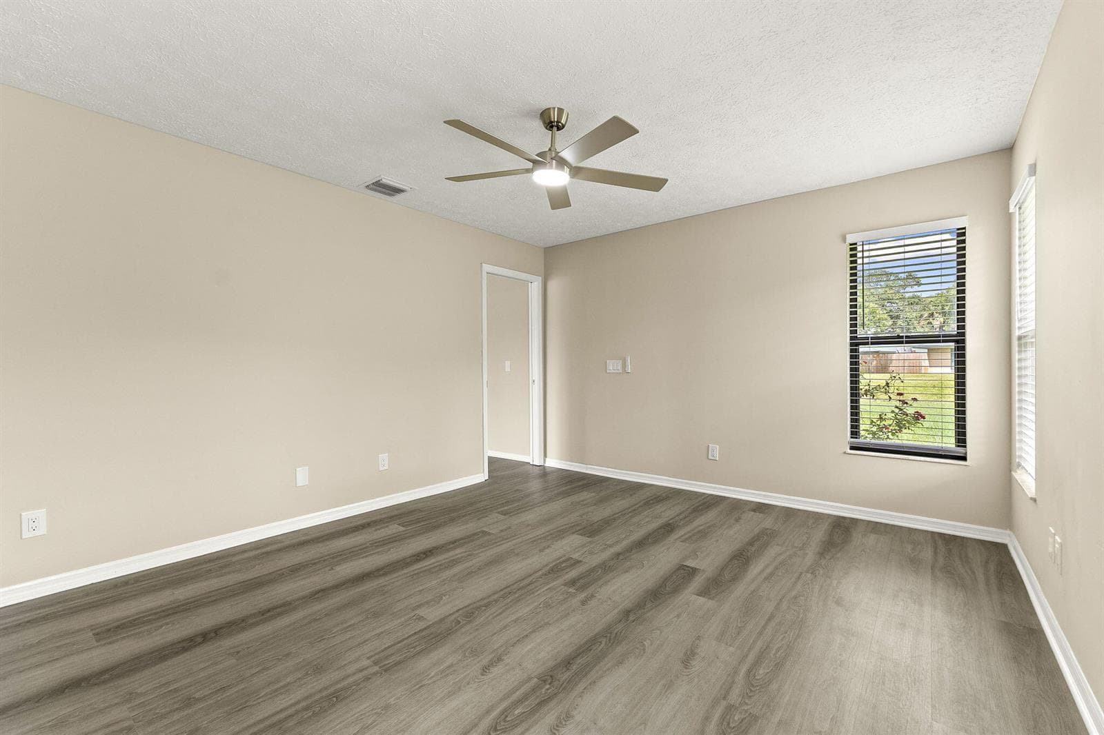 2398 SW Caballero Street photo 17