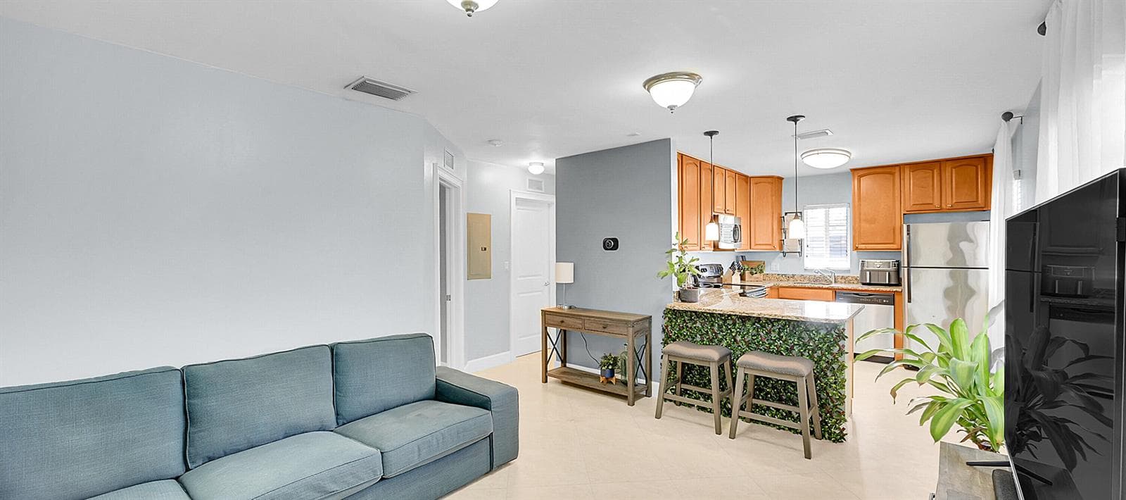 410 SW 15th Street 206 photo 5
