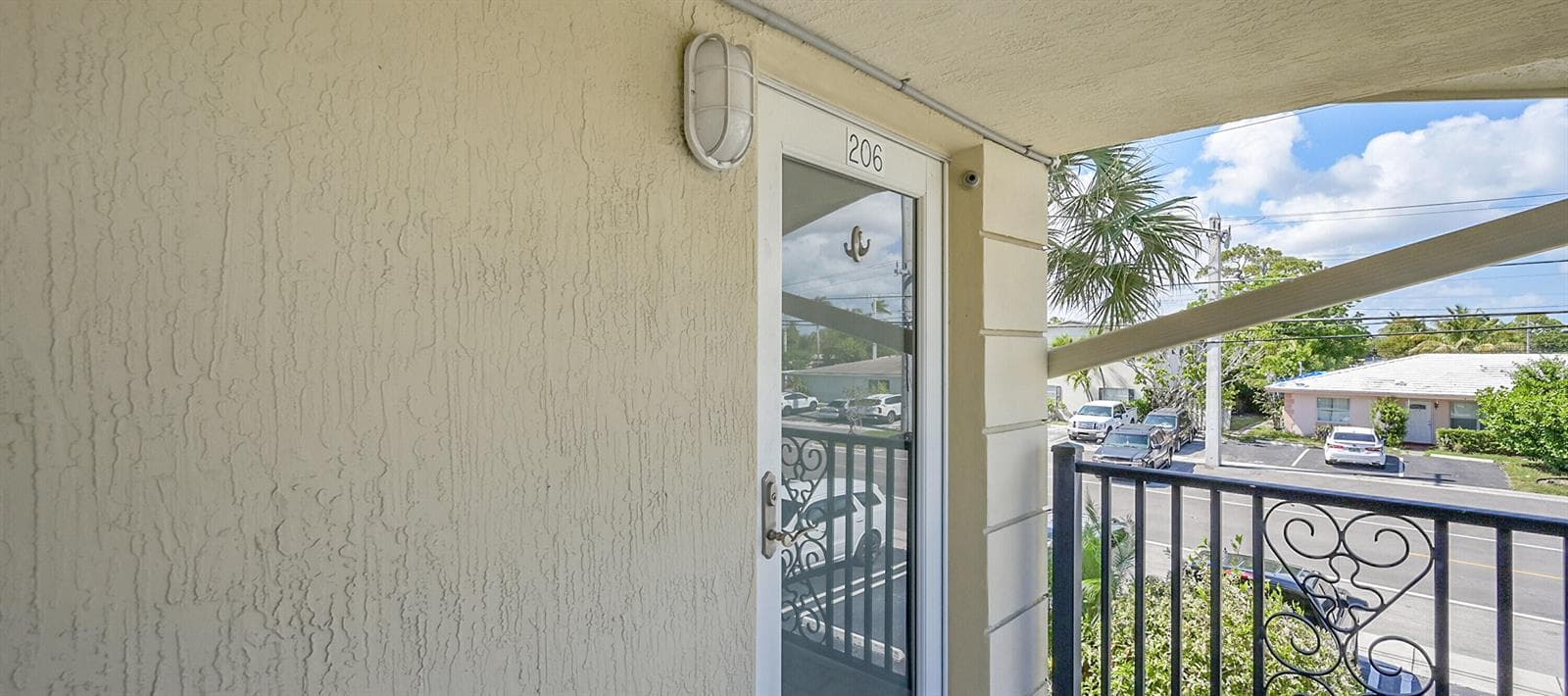 410 SW 15th Street 206 photo 4