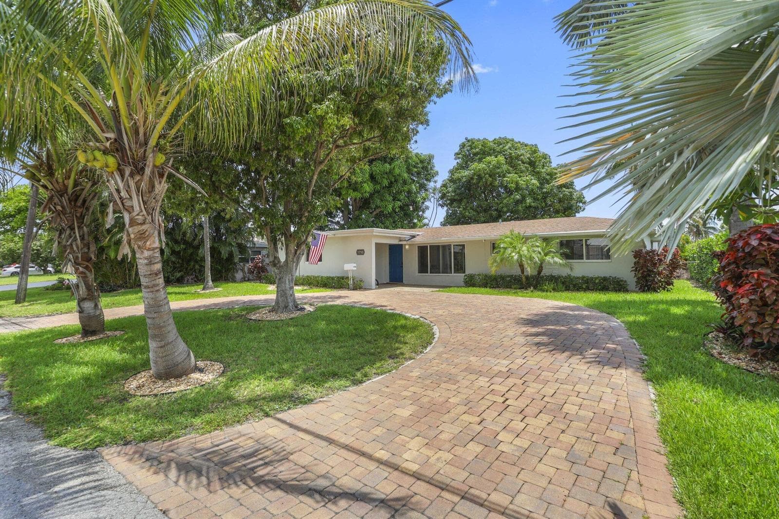 1710 SW 4th Avenue photo 2