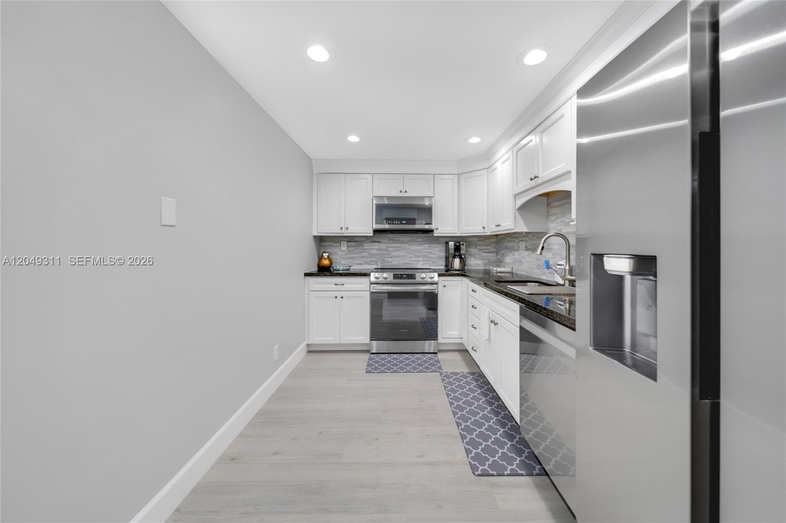 4250 Galt Ocean Dr 1J photo 4