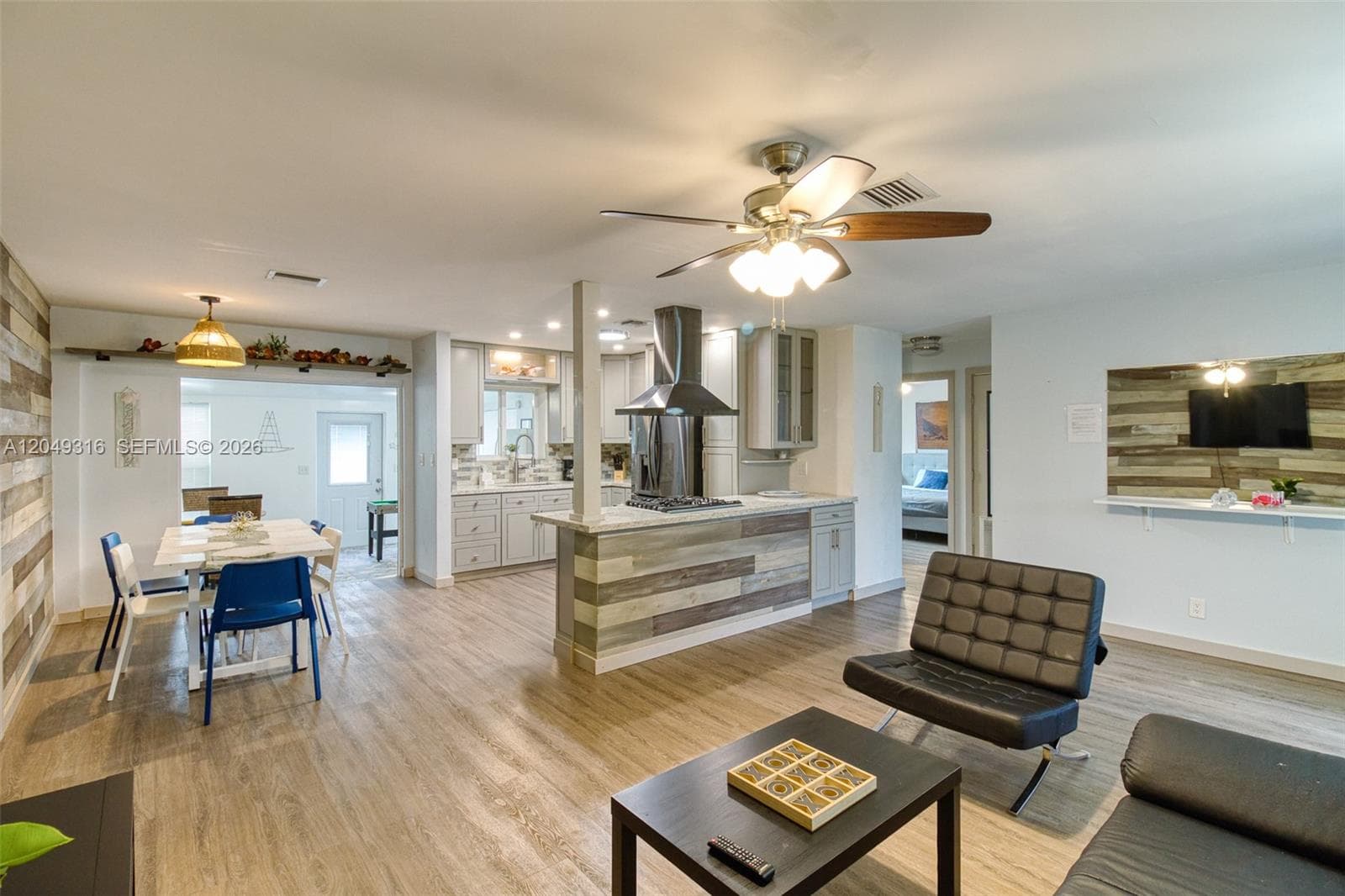 3039 Grant St 3039 photo 6