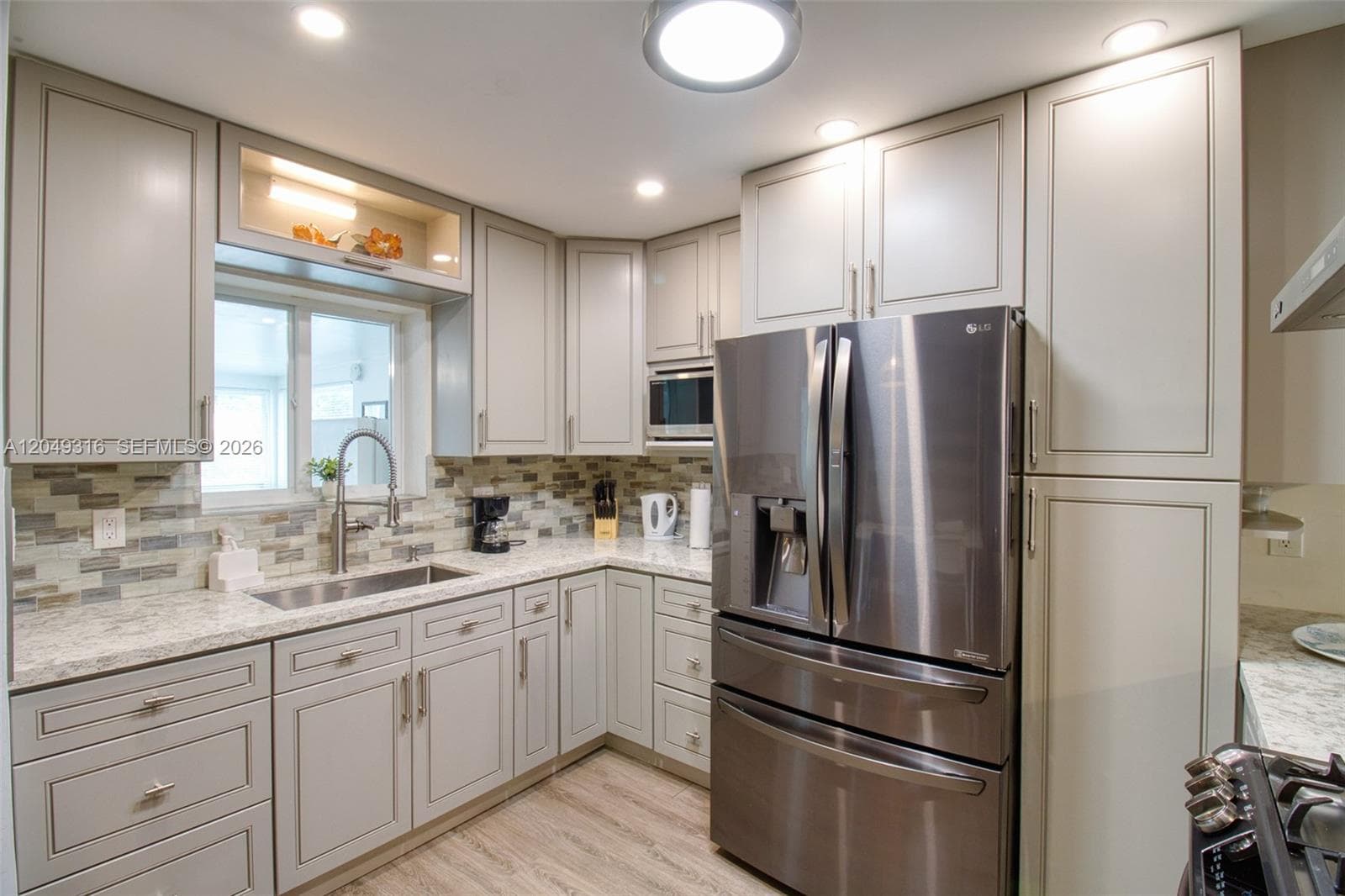 3039 Grant St 3039 photo 12